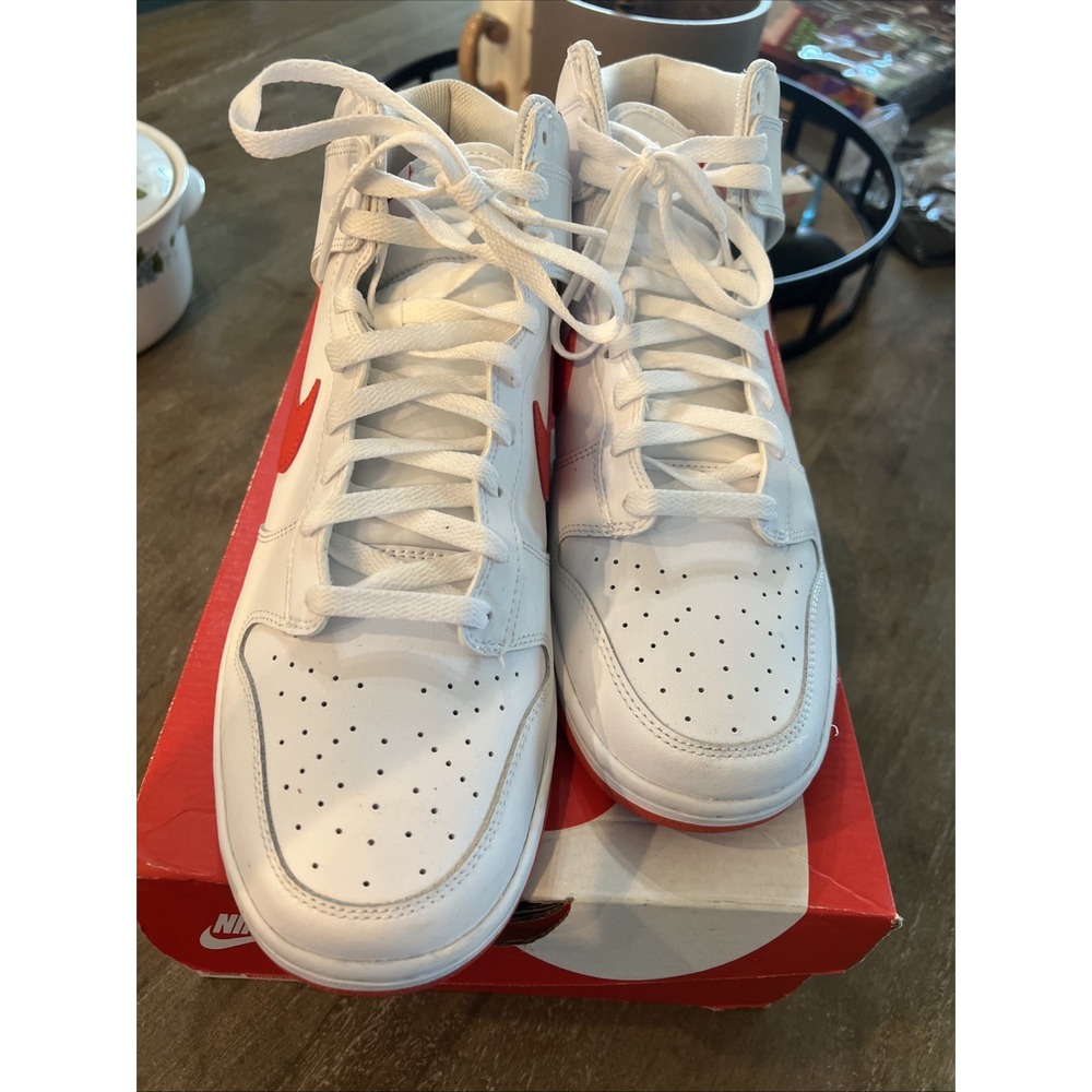 Size 10 - Nike Dunk High Retro Picante Red 2023